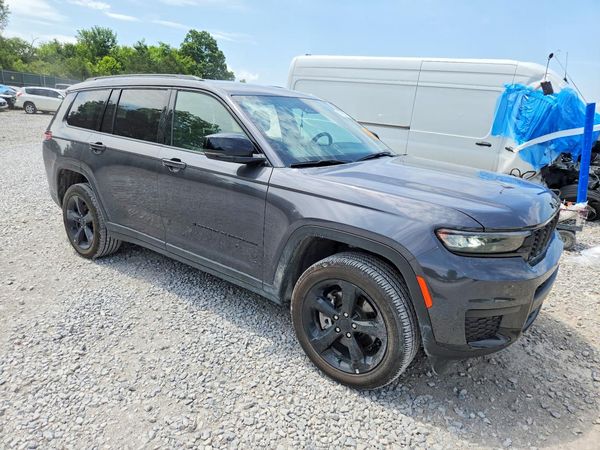 2025 JEEP GRAND CHEROKEE Laredo, Altitude