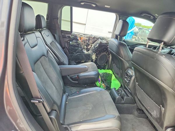2025 JEEP GRAND CHEROKEE Laredo, Altitude