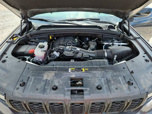 2025 JEEP GRAND CHEROKEE Laredo, Altitude