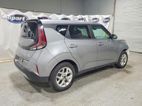2023 KIA SOUL LX, S
