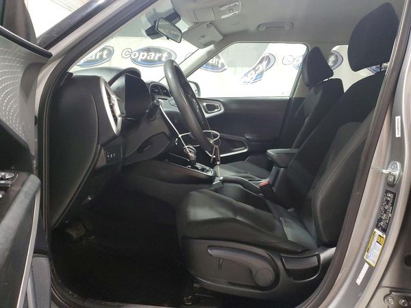 2023 KIA SOUL LX, S