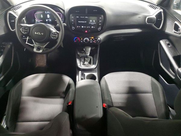 2023 KIA SOUL LX, S