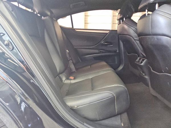 2023 LEXUS ES 350 F Sport Handling