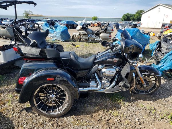 2025 HARLEY-DAVIDSON FL