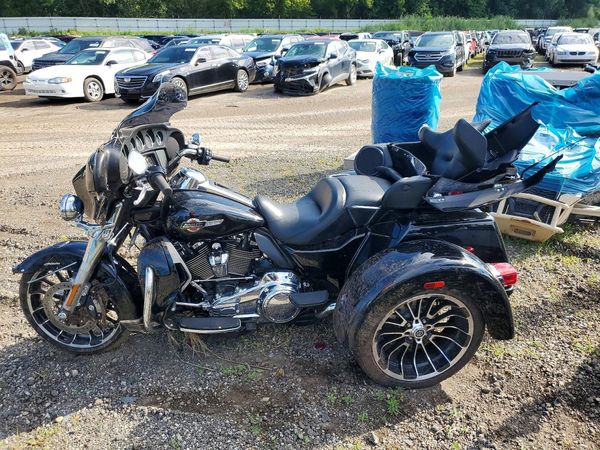 2025 HARLEY-DAVIDSON FL