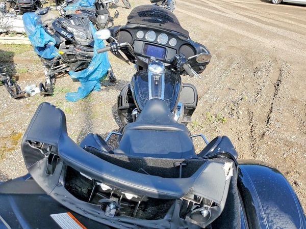 2025 HARLEY-DAVIDSON FL