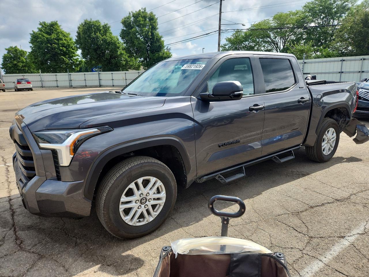 2025 TOYOTA TUNDRA SR5