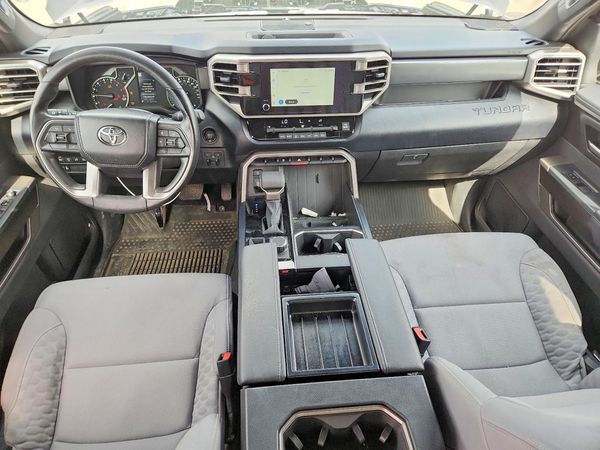 2025 TOYOTA TUNDRA SR5