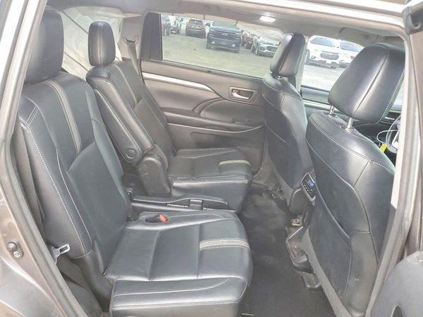 2018 TOYOTA HIGHLANDER SE/XLE