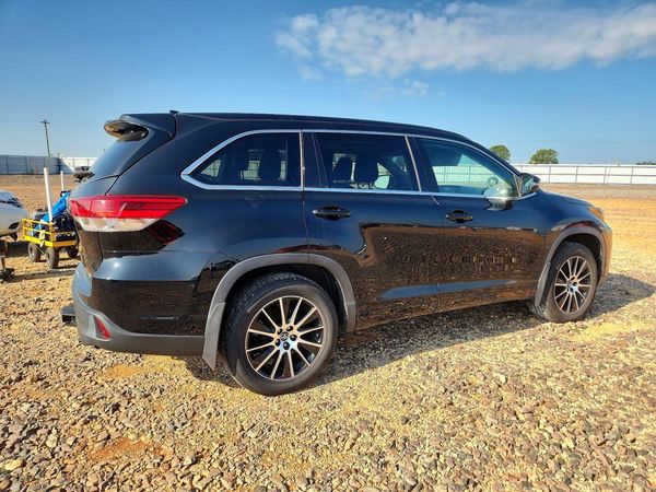 2017 TOYOTA HIGHLANDER SE/XLE
