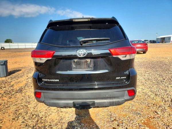2017 TOYOTA HIGHLANDER SE/XLE