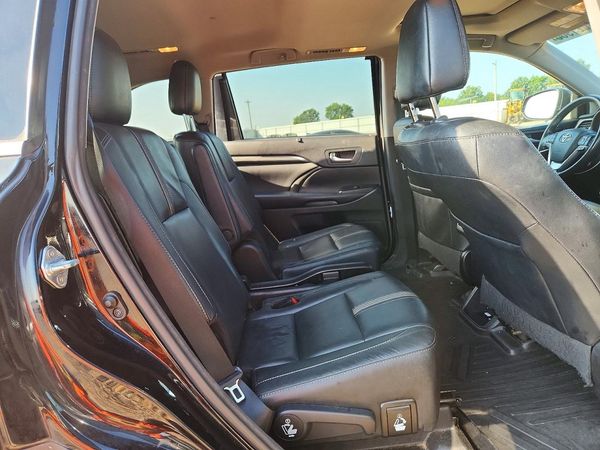 2017 TOYOTA HIGHLANDER SE/XLE