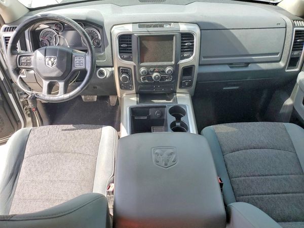 2015 RAM 1500 SLT