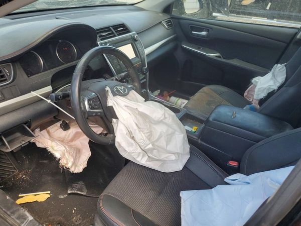 2016 TOYOTA CAMRY