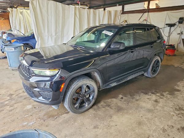 2023 JEEP GRAND CHEROKEE LAREDO 4X4