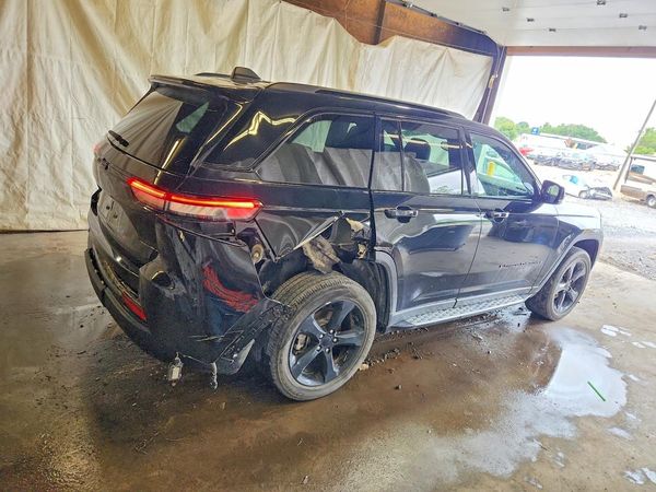 2023 JEEP GRAND CHEROKEE LAREDO 4X4