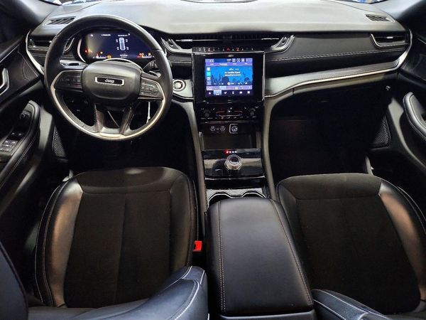 2023 JEEP GRAND CHEROKEE LAREDO 4X4