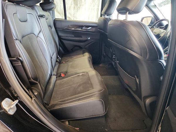 2023 JEEP GRAND CHEROKEE LAREDO 4X4
