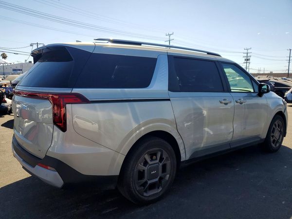 2025 KIA CARNIVAL