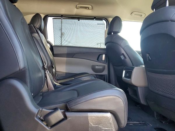 2025 KIA CARNIVAL