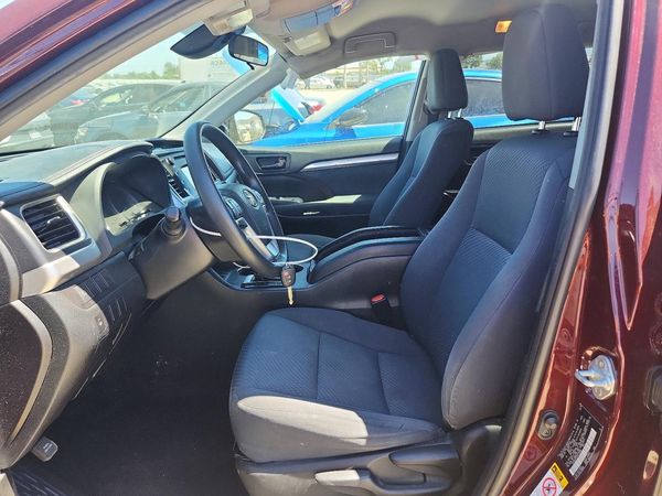 2019 TOYOTA HIGHLANDER LE/LE Plus