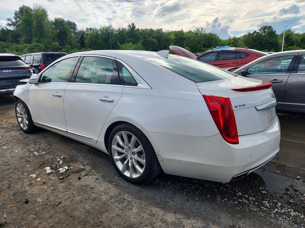 2017 CADILLAC XTS Luxury