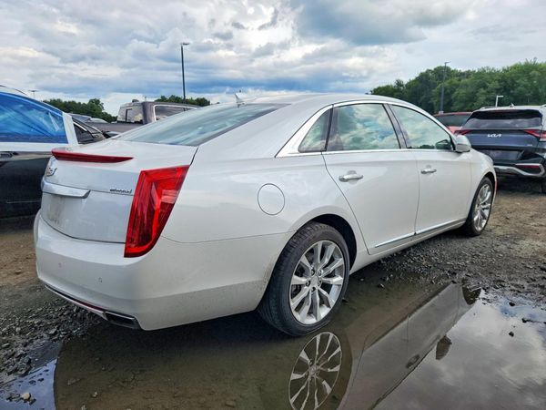 2017 CADILLAC XTS Luxury