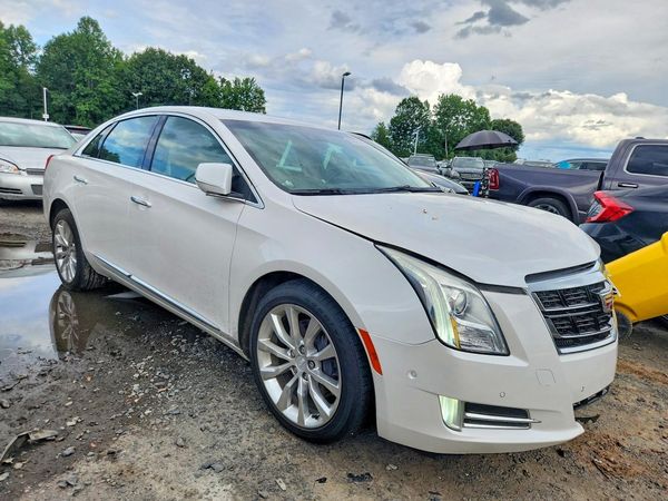 2017 CADILLAC XTS Luxury