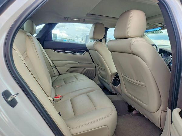 2017 CADILLAC XTS Luxury