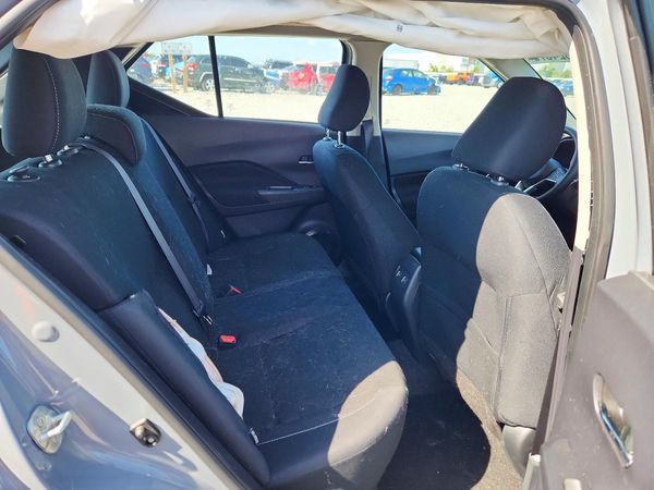 2024 NISSAN KICKS SV