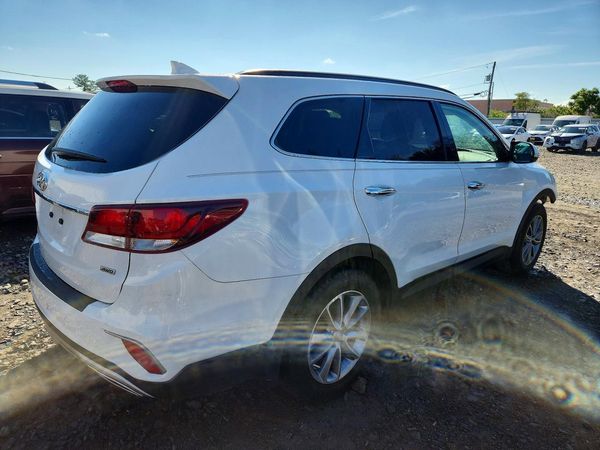 2018 HYUNDAI SANTA FE SE Premium pkg