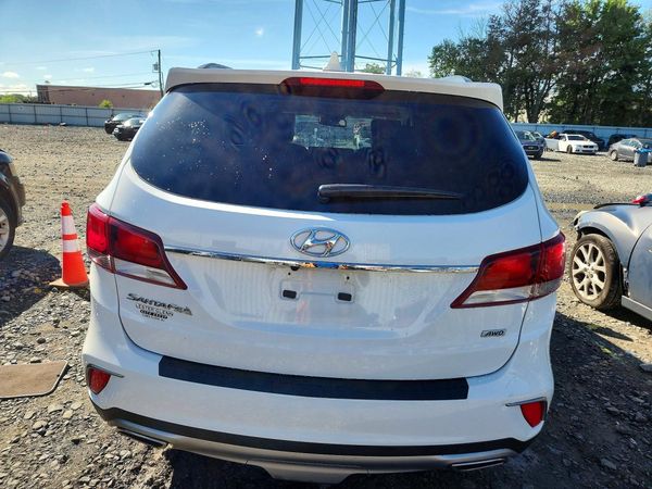 2018 HYUNDAI SANTA FE SE Premium pkg