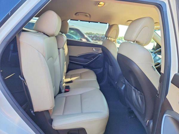 2018 HYUNDAI SANTA FE SE Premium pkg