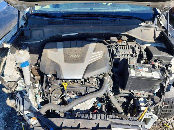 2018 HYUNDAI SANTA FE SE Premium pkg