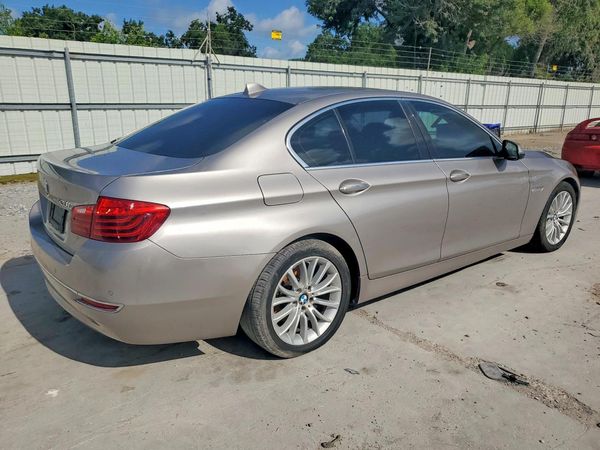 2015 BMW 528