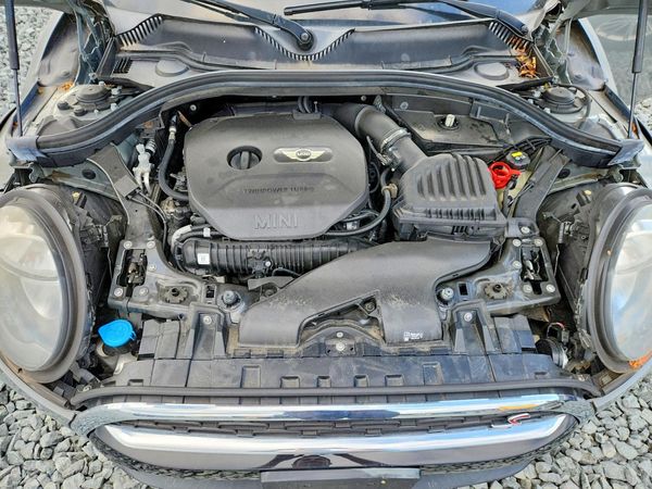 2017 MINI COOPER