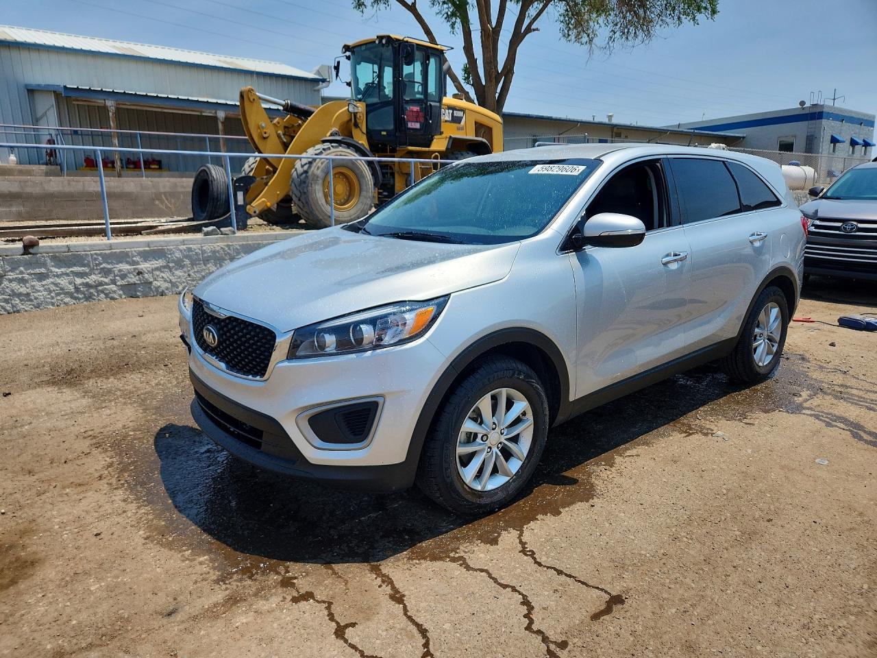 2016 KIA SORENTO L / LX