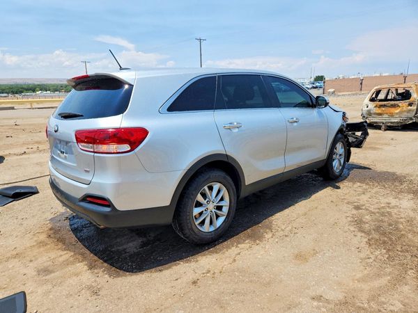 2016 KIA SORENTO L / LX