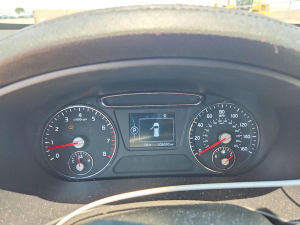 2016 KIA SORENTO L / LX