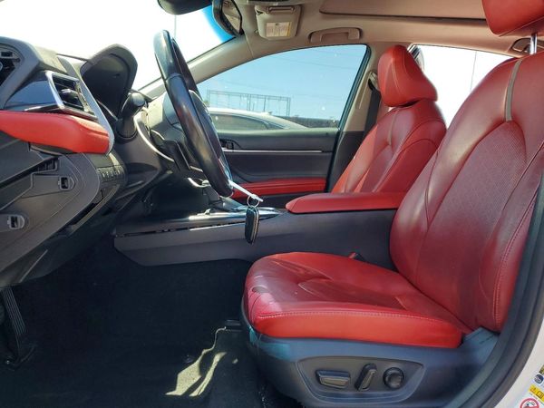 2018 TOYOTA CAMRY