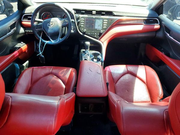 2018 TOYOTA CAMRY