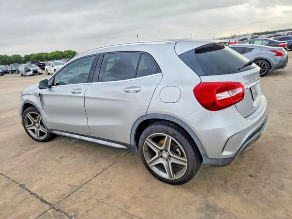 2016 MERCEDES-BENZ GLA