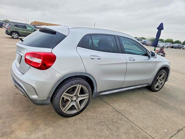 2016 MERCEDES-BENZ GLA