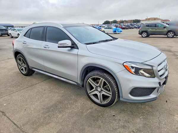 2016 MERCEDES-BENZ GLA