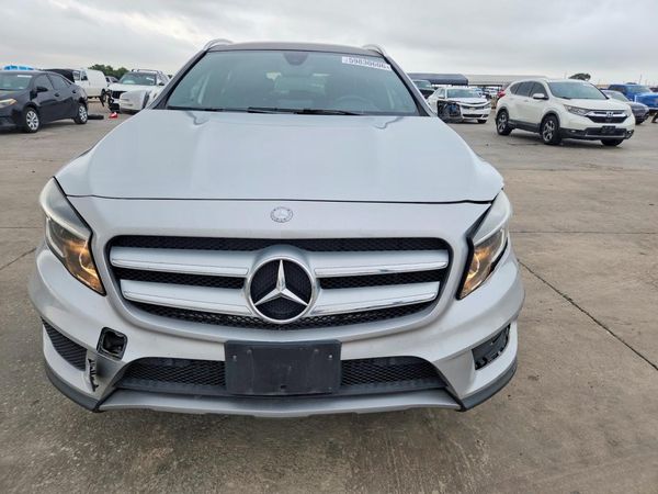 2016 MERCEDES-BENZ GLA