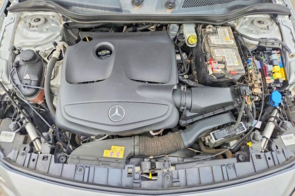 2016 MERCEDES-BENZ GLA