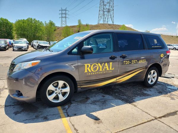 2013 TOYOTA SIENNA