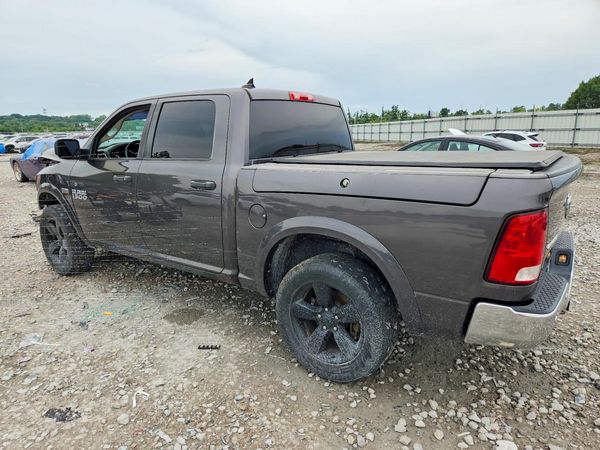 2014 RAM 1500 SLT