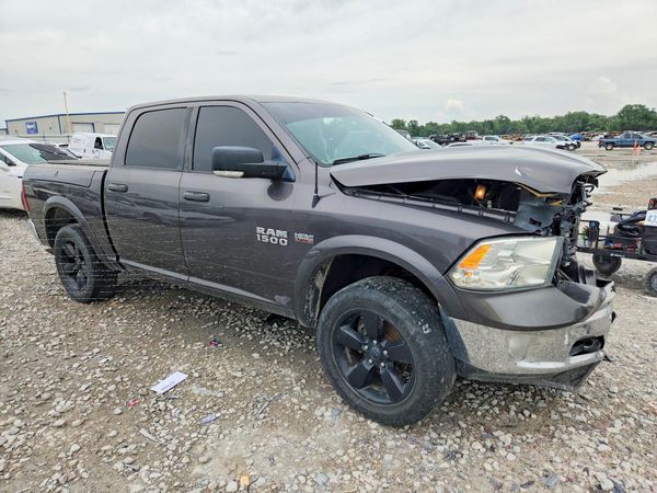 2014 RAM 1500 SLT