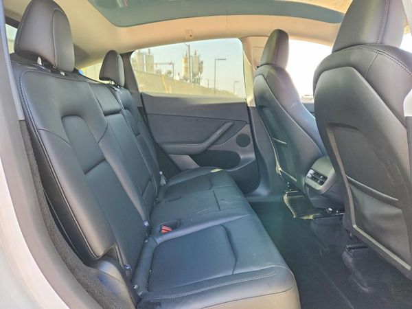 2025 TESLA MODEL Y